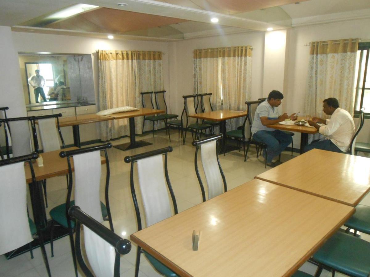 Pooja International Nashik Hotel Exterior photo